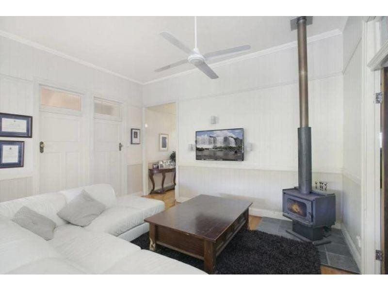 14 Macaulay Street, Coorparoo QLD 4151