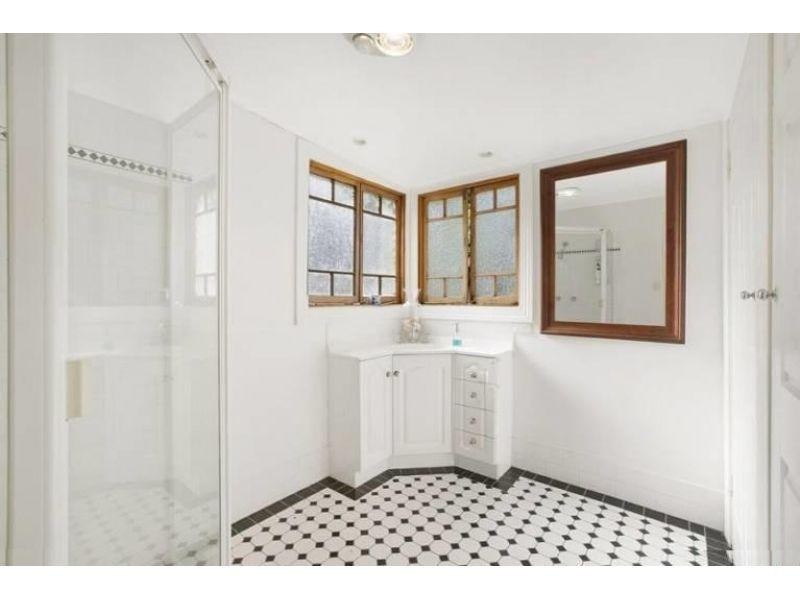 14 Macaulay Street, Coorparoo QLD 4151