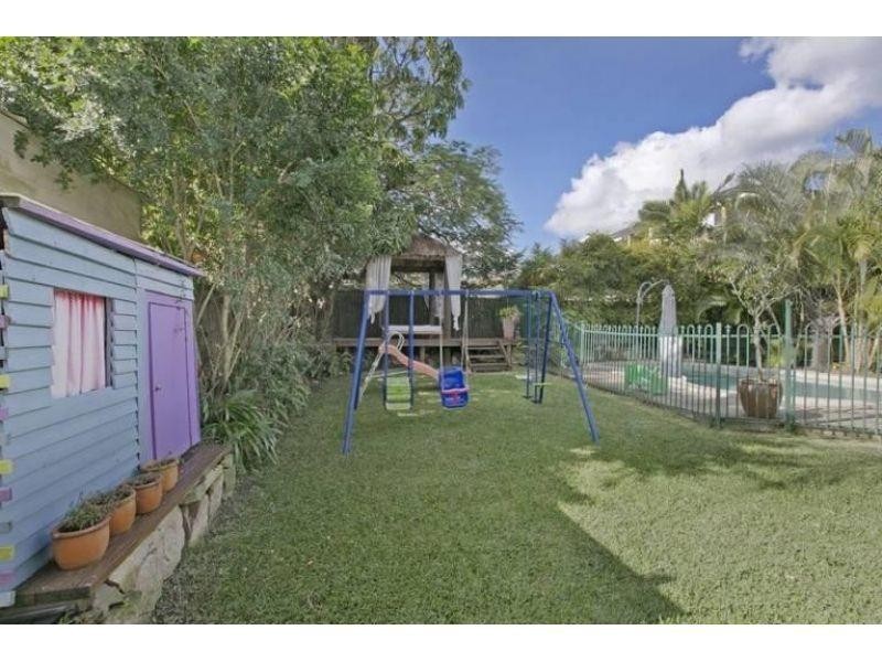 14 Macaulay Street, Coorparoo QLD 4151