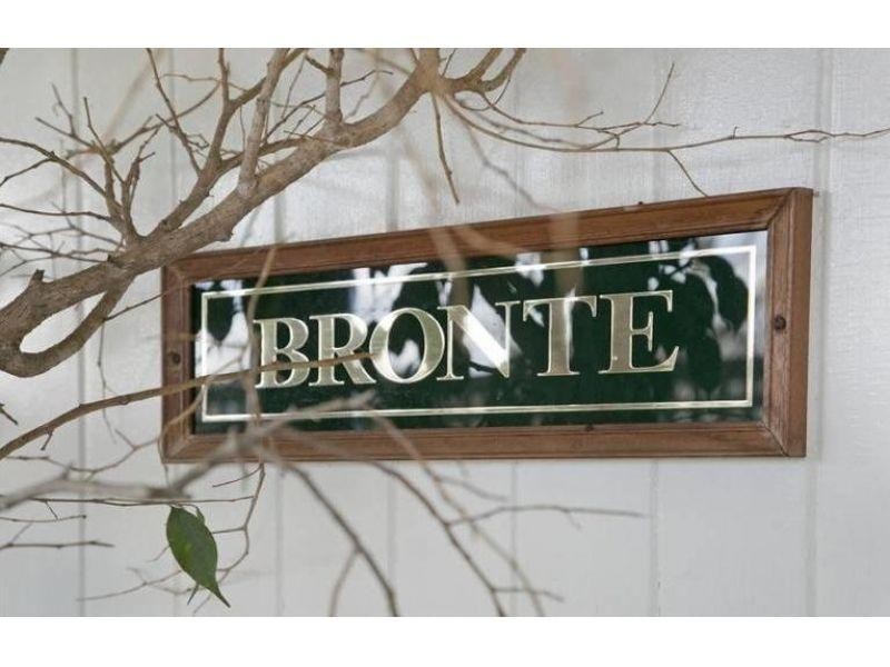 14 Macaulay Street, Coorparoo QLD 4151