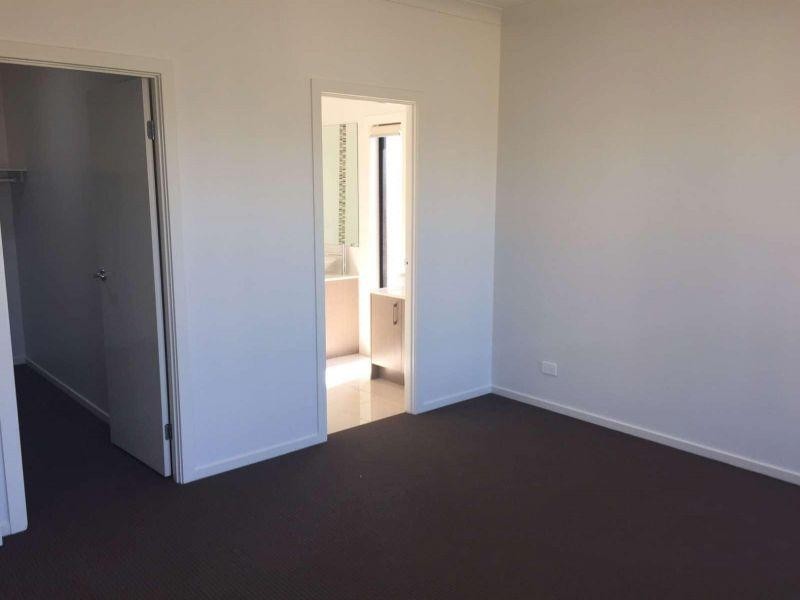 18 Lambent Street, Yarrabilba QLD 4207
