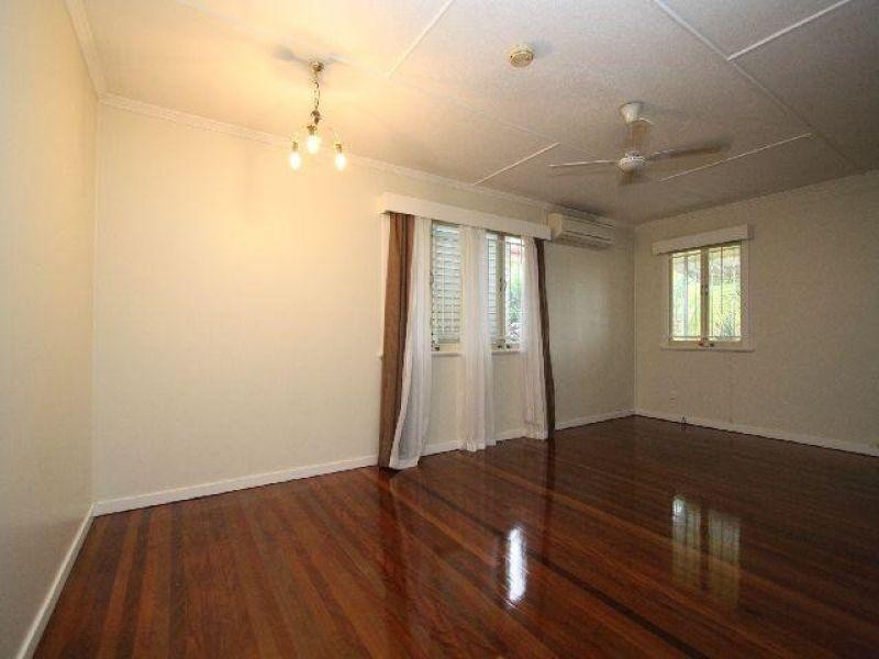 90 Lindwall Street, Upper Mount Gravatt QLD 4122