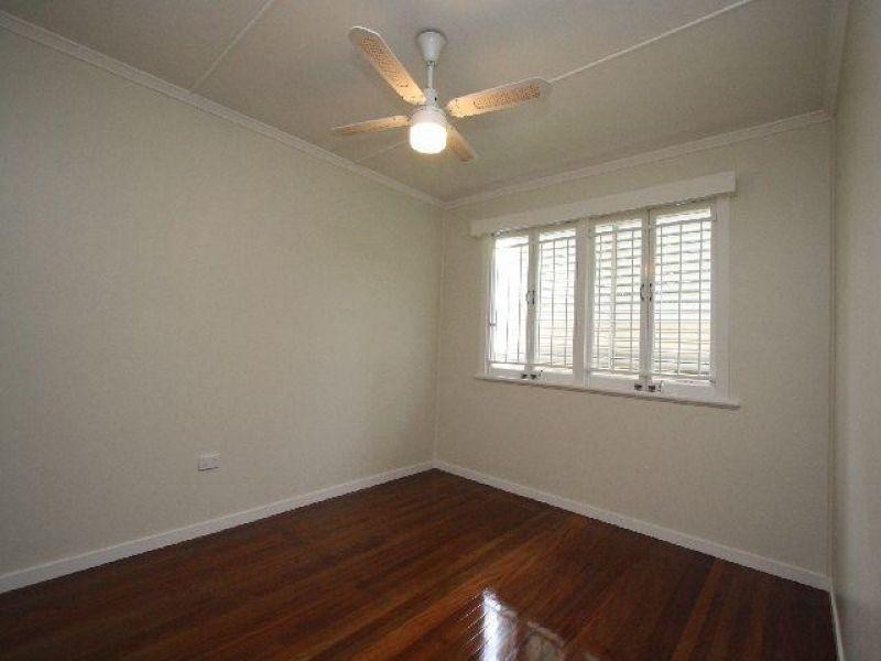 90 Lindwall Street, Upper Mount Gravatt QLD 4122