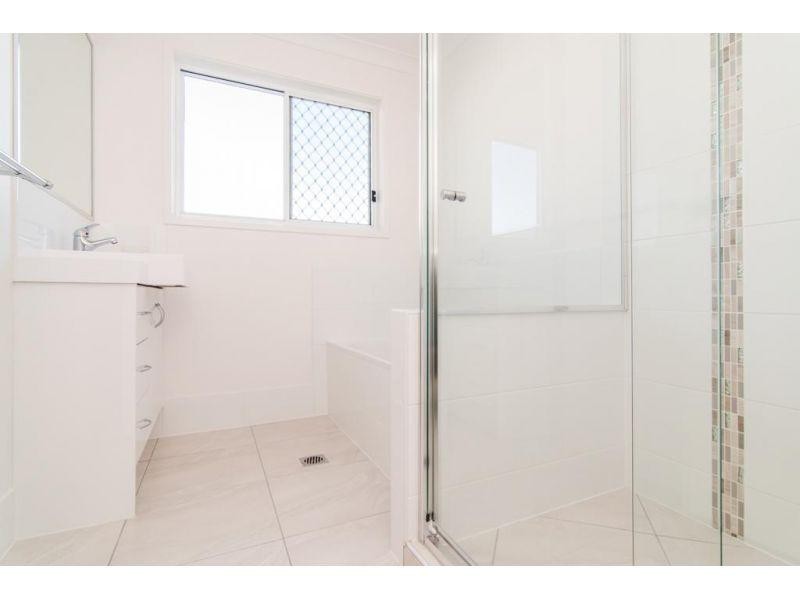 28 Willow Rise Drive, Waterford QLD 4133