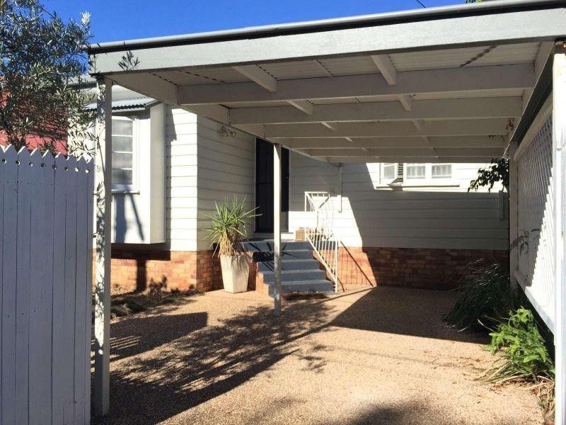 40 Strawberry Road, Manly West QLD 4179