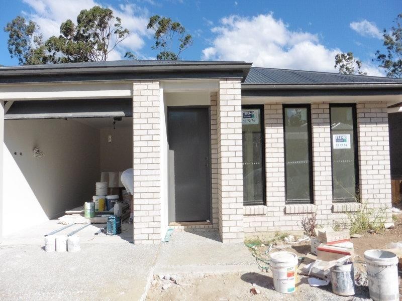 2/4 Chandon Court, Hillcrest QLD 4118