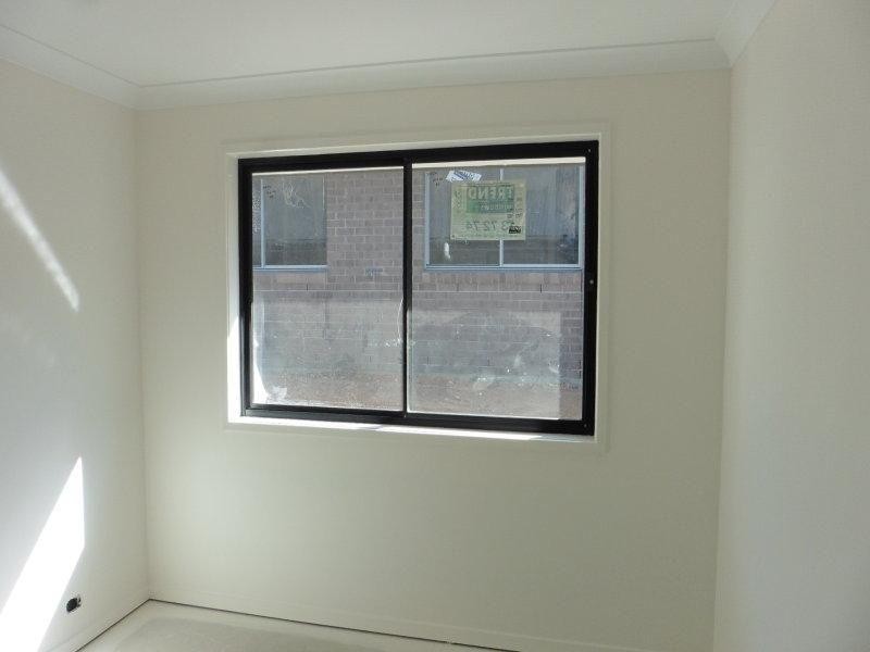 2/4 Chandon Court, Hillcrest QLD 4118