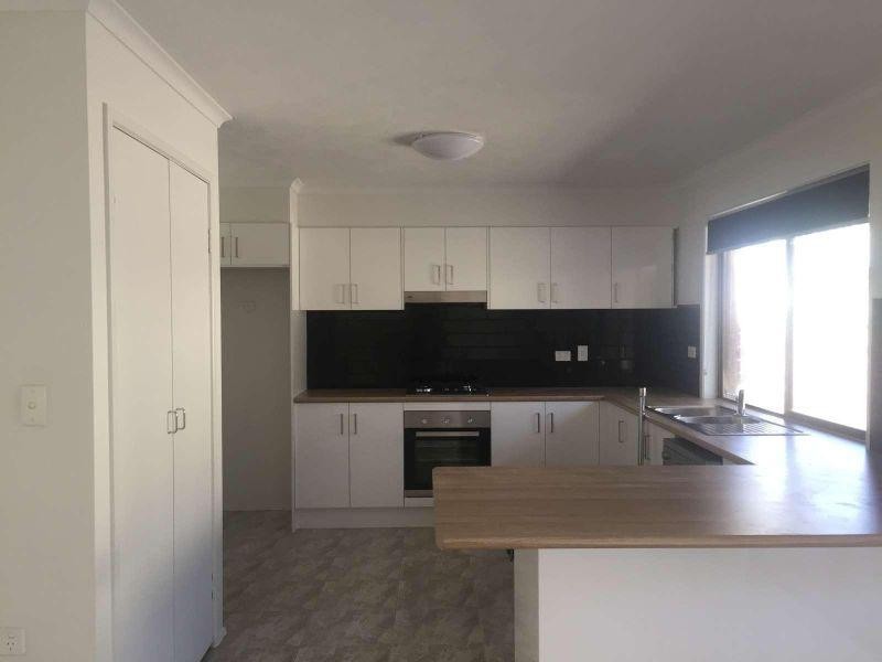 11 Foliage Court, Shailer Park QLD 4128