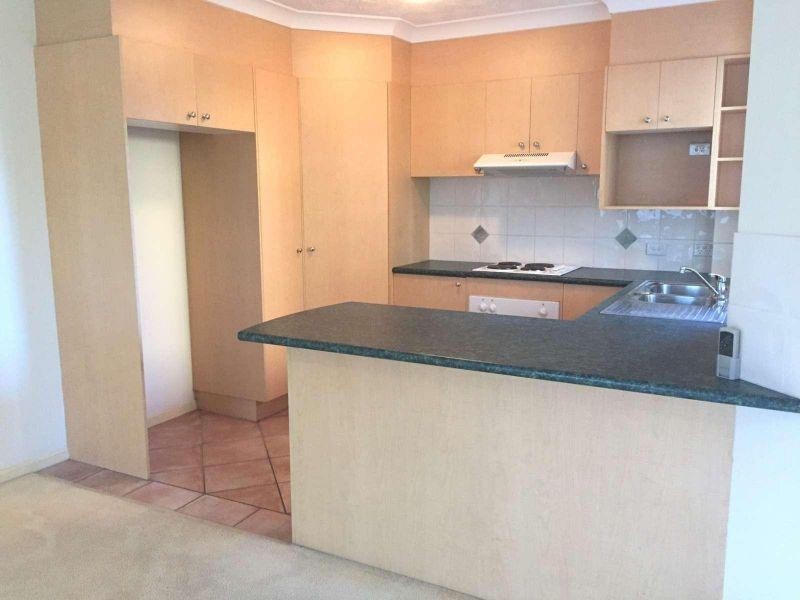 3/29 Crown Street, Holland Park West QLD 4121