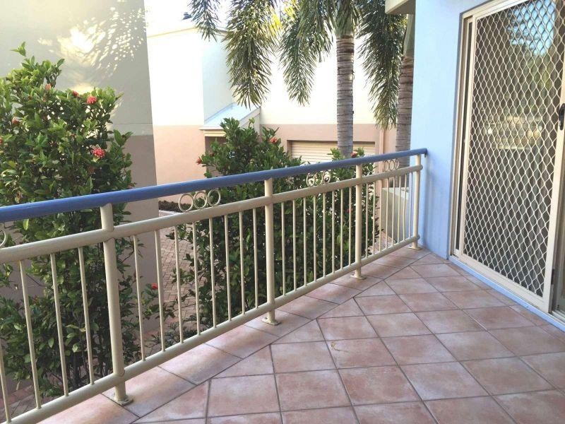 3/29 Crown Street, Holland Park West QLD 4121