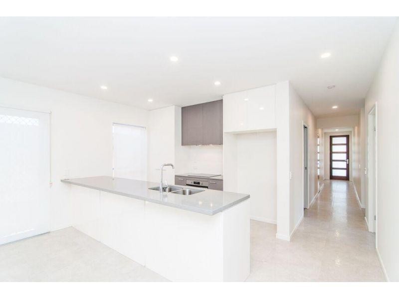 30 Ellabay Street, Redland Bay QLD 4165