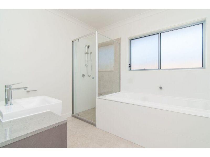 30 Ellabay Street, Redland Bay QLD 4165