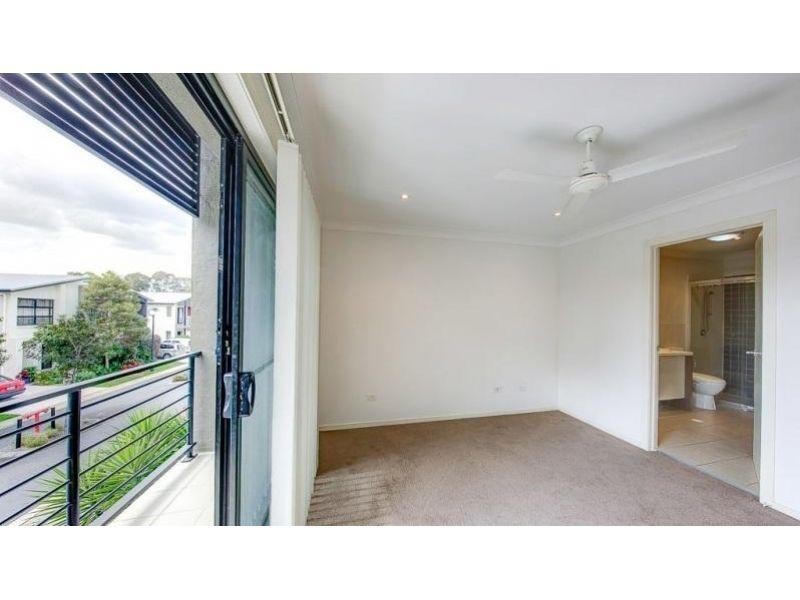 129/16 Surbiton Crt, Carindale QLD 4152