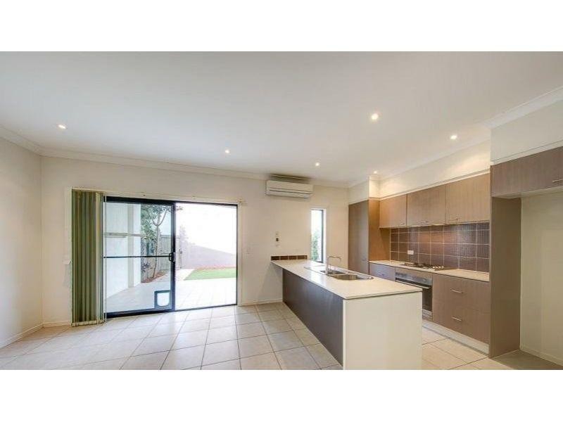 129/16 Surbiton Crt, Carindale QLD 4152