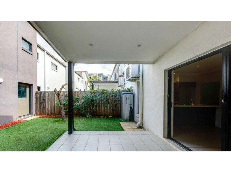 129/16 Surbiton Crt, Carindale QLD 4152