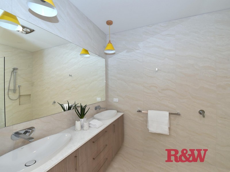 1/6 Nannygai Street, Noosaville QLD 4566