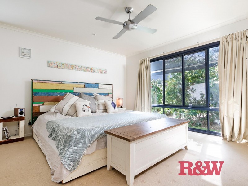 1 Moonbeam Crescent, Castaways Beach QLD 4567