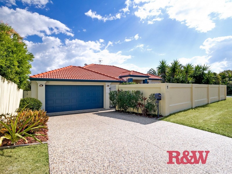 1 Moonbeam Crescent, Castaways Beach QLD 4567