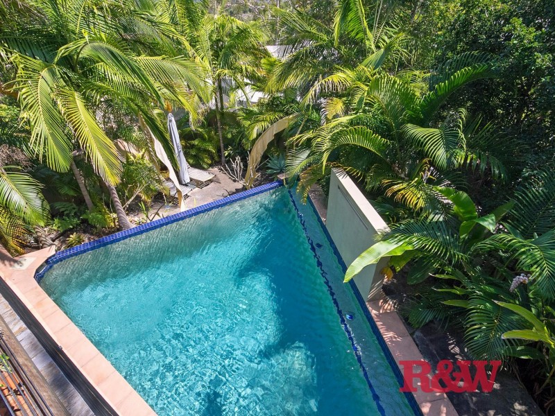 4 Nairana Rest, Noosa Heads QLD 4567