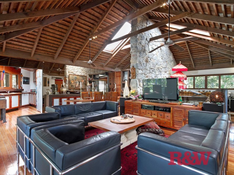4 Nairana Rest, Noosa Heads QLD 4567