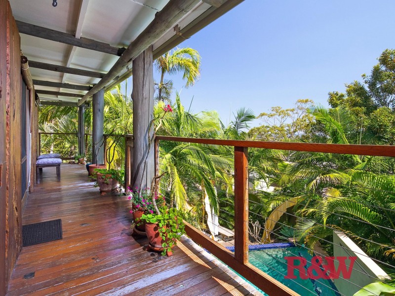 4 Nairana Rest, Noosa Heads QLD 4567
