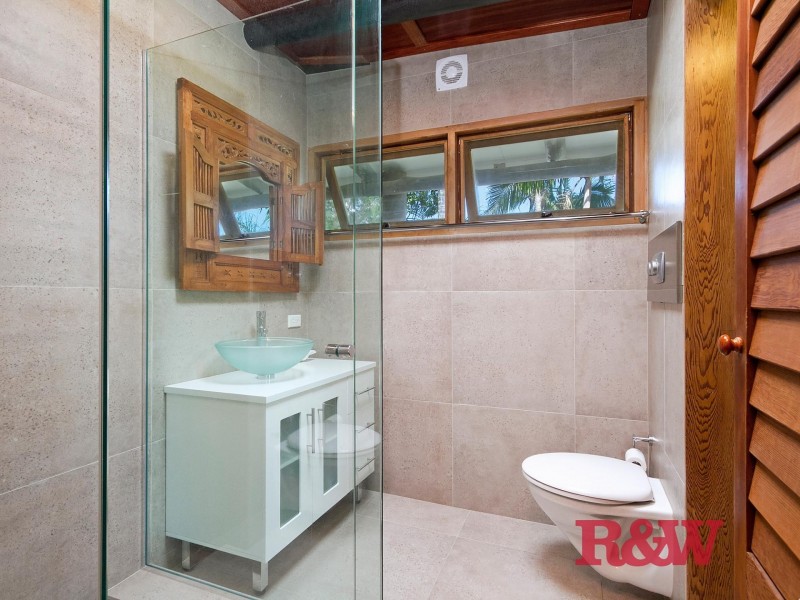 4 Nairana Rest, Noosa Heads QLD 4567