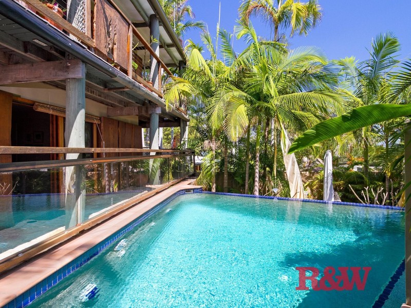 4 Nairana Rest, Noosa Heads QLD 4567