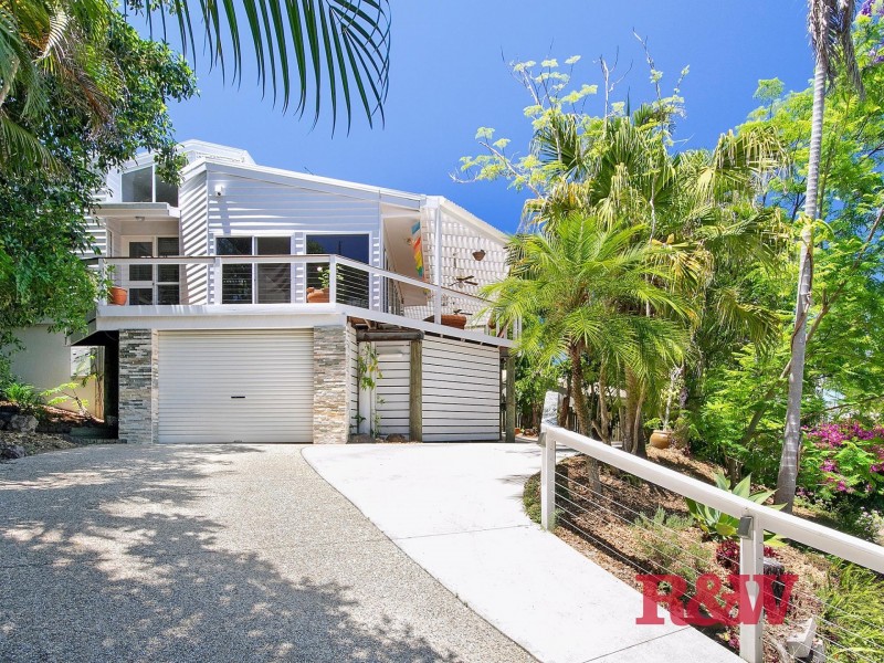 10 Moonare Crescent, Noosa Heads QLD 4567