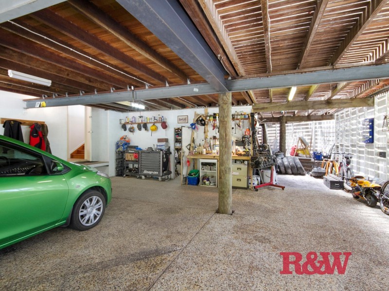 10 Moonare Crescent, Noosa Heads QLD 4567