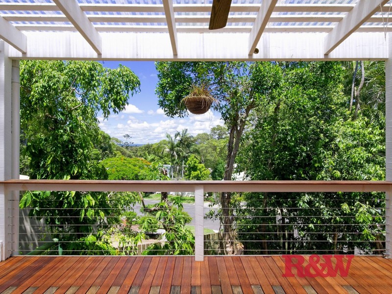 10 Moonare Crescent, Noosa Heads QLD 4567