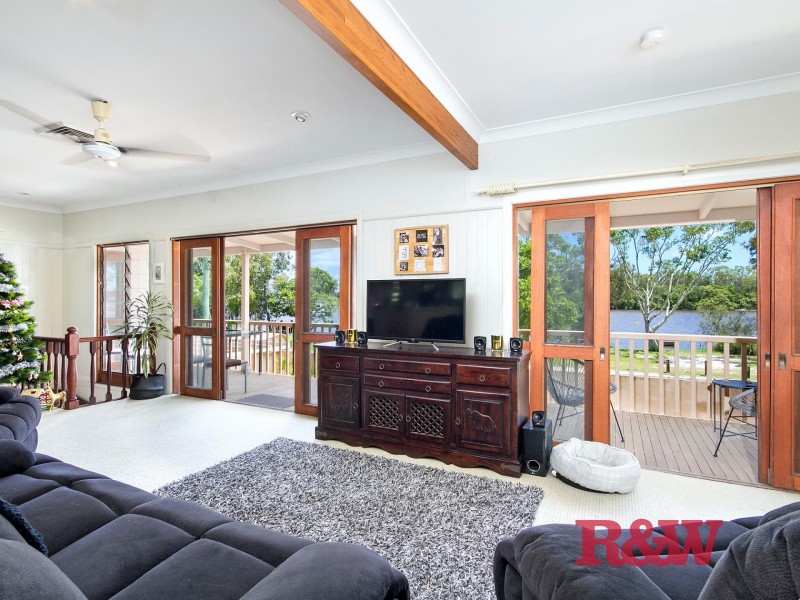 19 Hilton Esplanade, Tewantin QLD 4565
