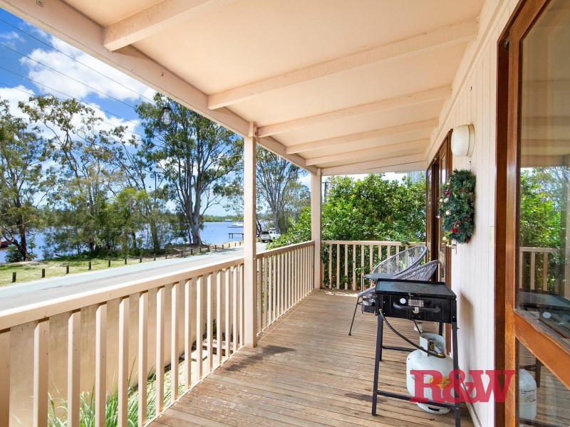 19 Hilton Esplanade, Tewantin QLD 4565