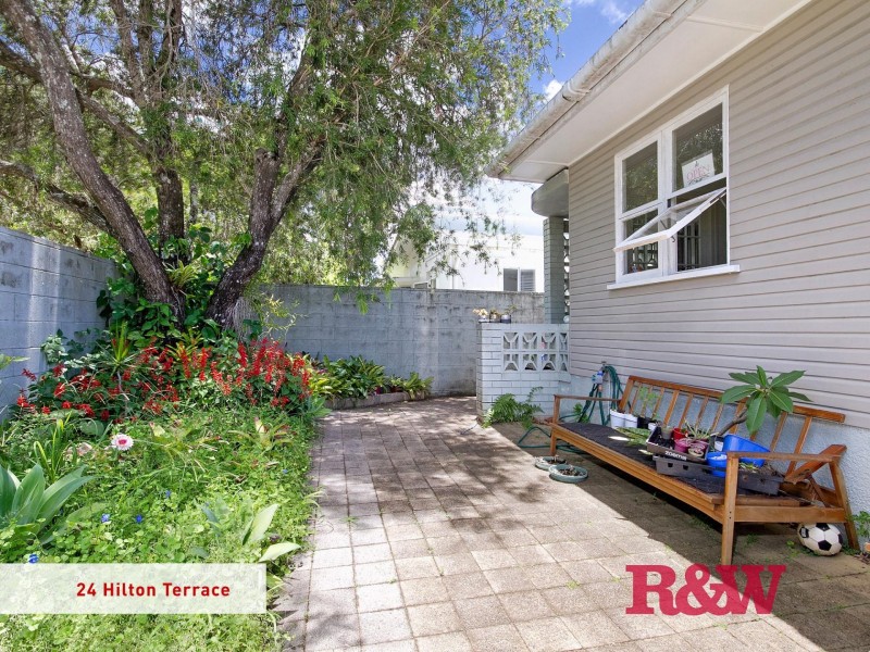 24 and 26 Hilton Terrace, Tewantin QLD 4565