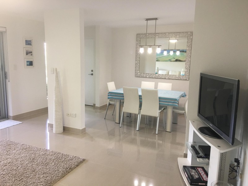 2/4 Bayview Road, Noosa Heads QLD 4567