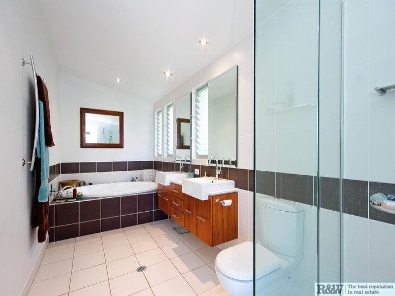 38 Angler Street, Noosa Heads QLD 4567