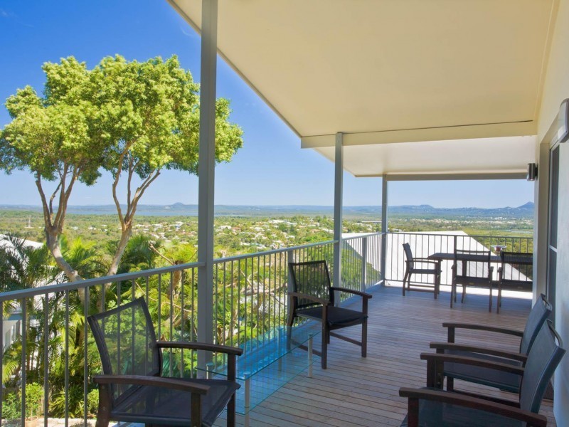 48 Nairana Rest, Noosa Heads QLD 4567