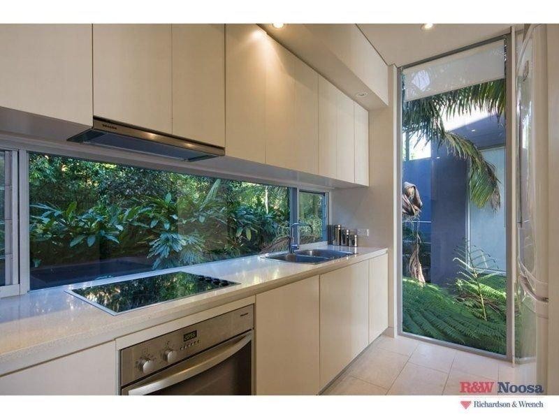37 ‘The Rise’ Noosa Drive, Noosa Heads QLD 4567