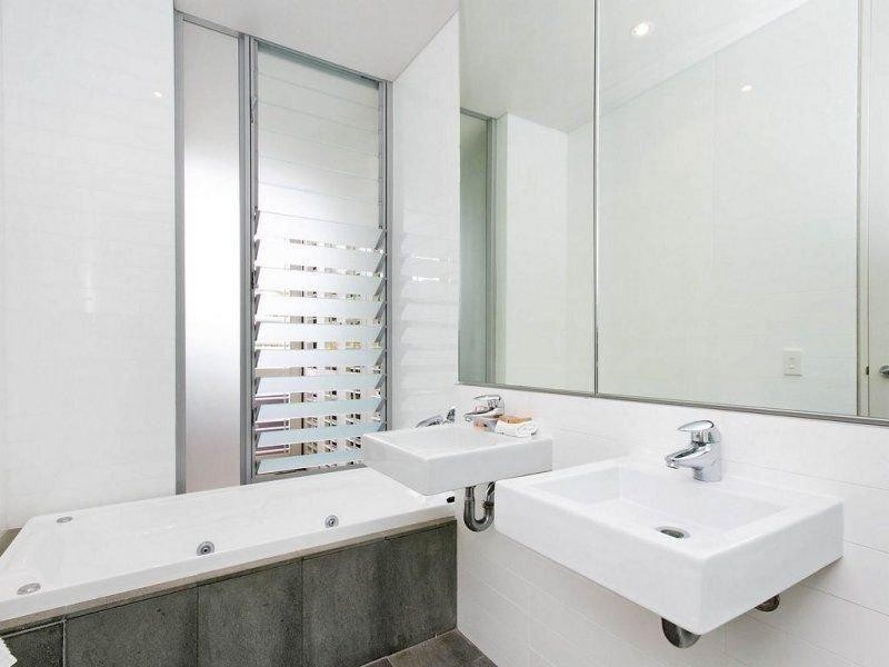 37 ‘The Rise’ Noosa Drive, Noosa Heads QLD 4567