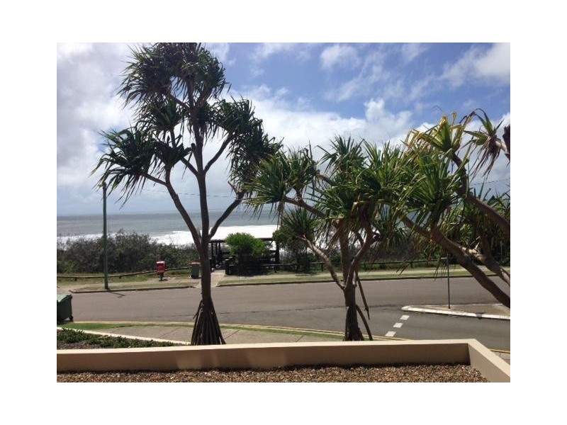 1/1-3 Tingira Crescent, Sunrise Beach QLD 4567