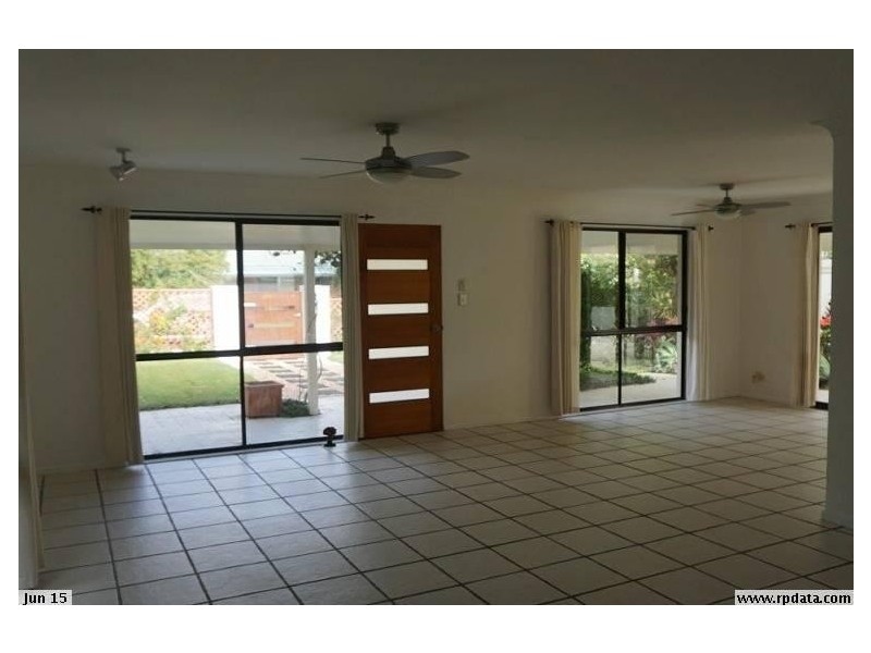 19 Sleepy Hollow Drive, Noosa Heads QLD 4567