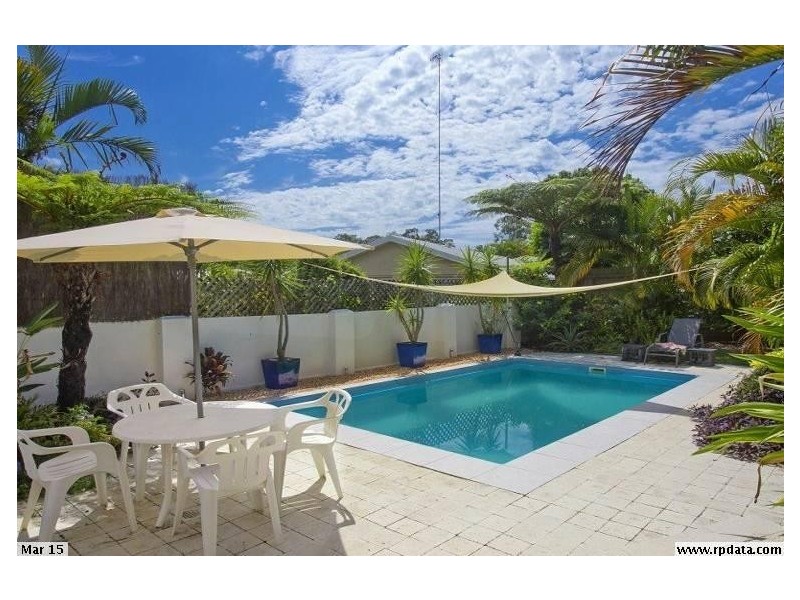 19 Sleepy Hollow Drive, Noosa Heads QLD 4567