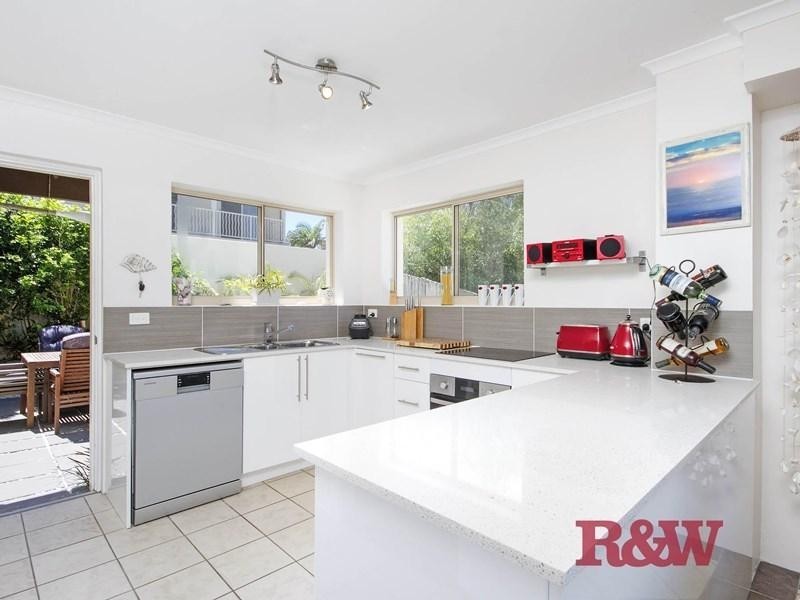 6/14 Sobraon Street, Sunrise Beach QLD 4567