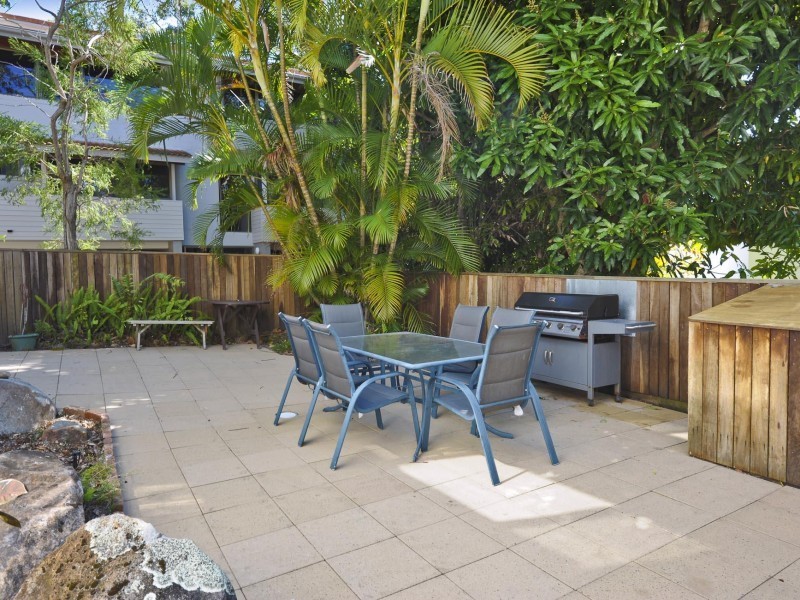 Little Cove QLD 4567