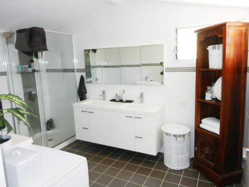 34 Banksia  Avenue, Noosa Heads QLD 4567