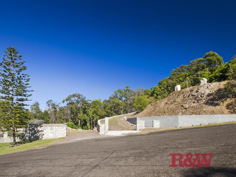 3 Hinterland Close, Tinbeerwah QLD 4563