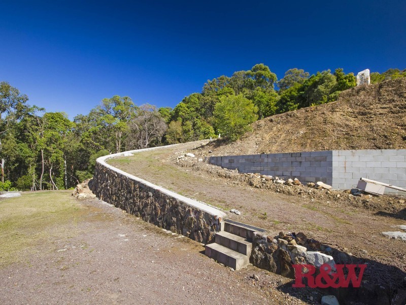 3 Hinterland Close, Tinbeerwah QLD 4563