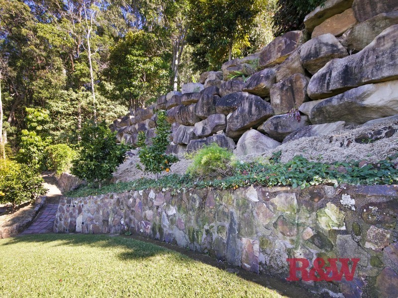 3 Hinterland Close, Tinbeerwah QLD 4563