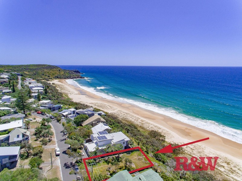10 Arakoon Crescent, Sunshine Beach QLD 4567
