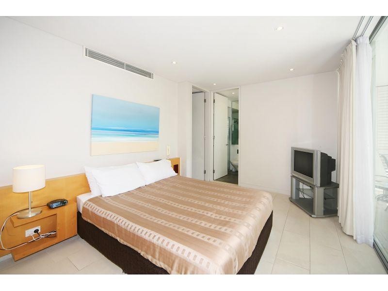 4/”The Rise” Noosa Drive, Noosa Heads QLD 4567