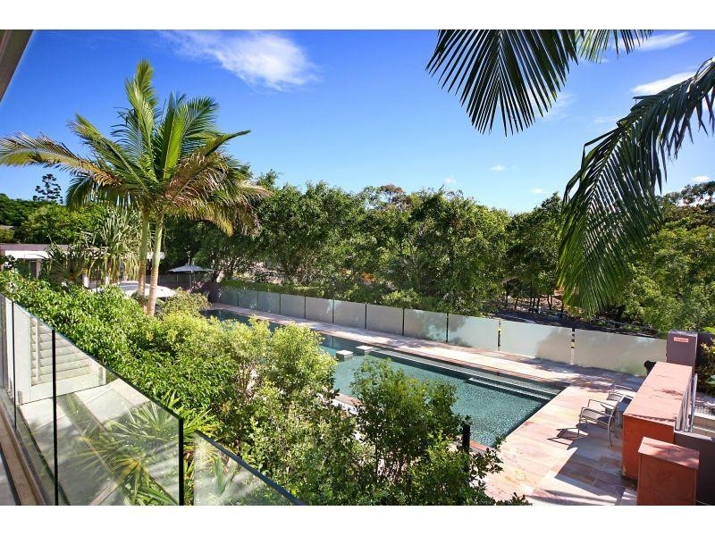 4/”The Rise” Noosa Drive, Noosa Heads QLD 4567